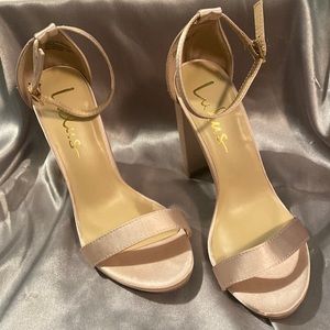 Champagne/cream colored strap ~4 inch heel